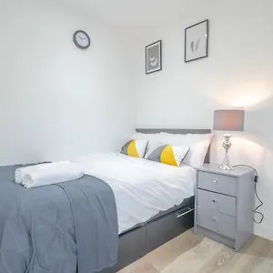 modern-studio-serviced-apartments-sheffield-city-centre.yorkshirehotels.net/
